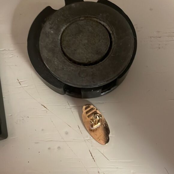 Vintage 60s Swank Art Deco oval diamond etched gold tone bullet back cuff links - Picture 10 of 13